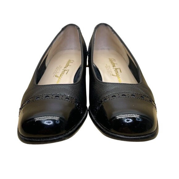 Salvatore Ferragamo Women’s Black Pebble Suede patented Cap Toe Dress Shoes Sz 7 - Picture 2 of 9